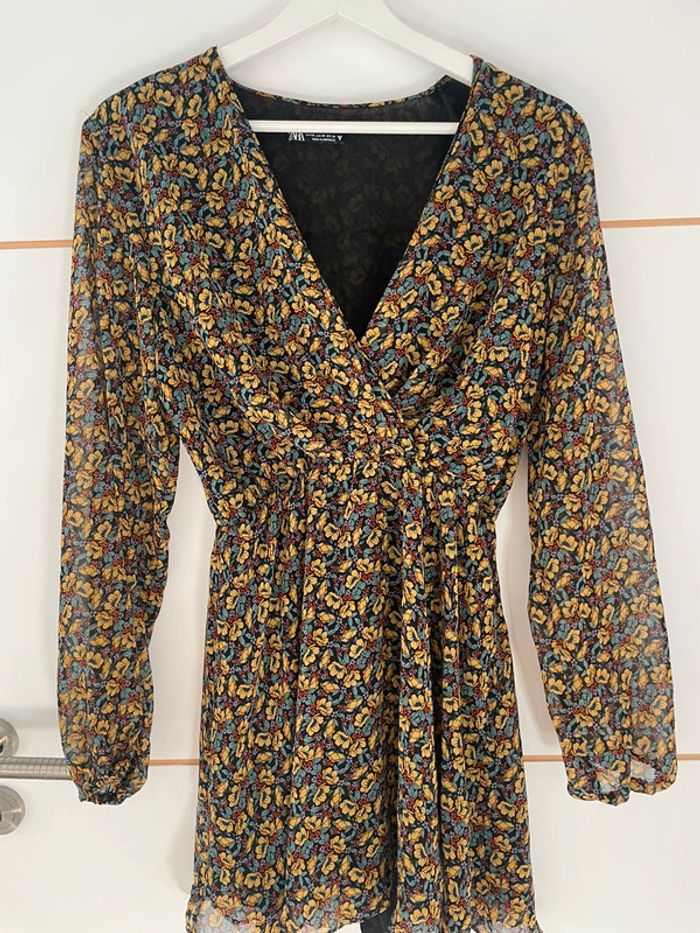Robe fleurie moutarde XS Zara - photo numéro 3