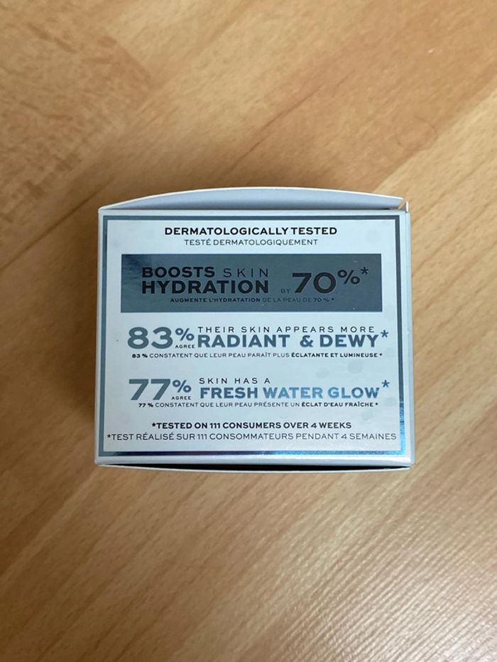 Crème pour les yeux de la marque révolution - photo numéro 2