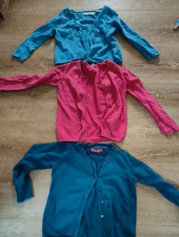 Lot 3 gilets 3 ans