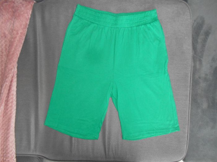 Short, taille: 14 ans, neuf