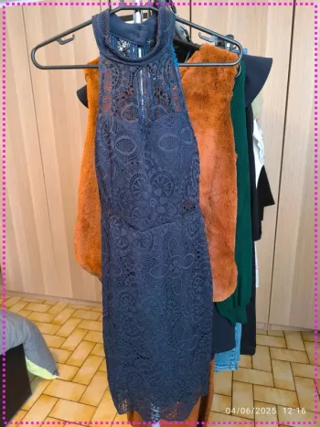 Robe dentelle bleu marine (38)