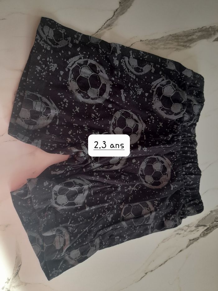 Lot vêtements 2 ans - photo numéro 2