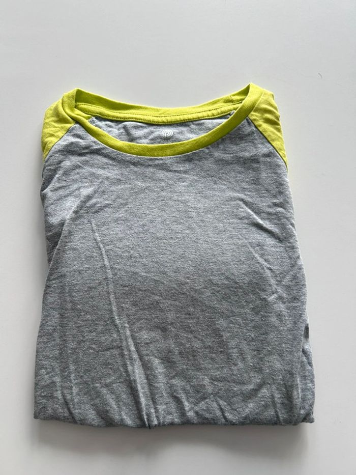 T-shirt enfant – Taille 10 ans – Détails jaune clair - photo numéro 2