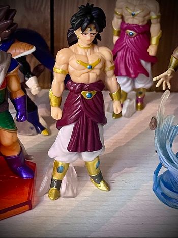Figurine dragon ball gashapon hg Broly