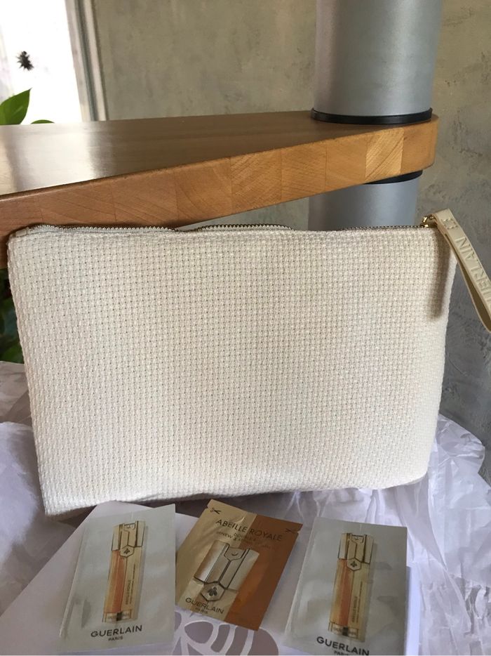 Guerlain trousse Abeille Royale - photo numéro 4