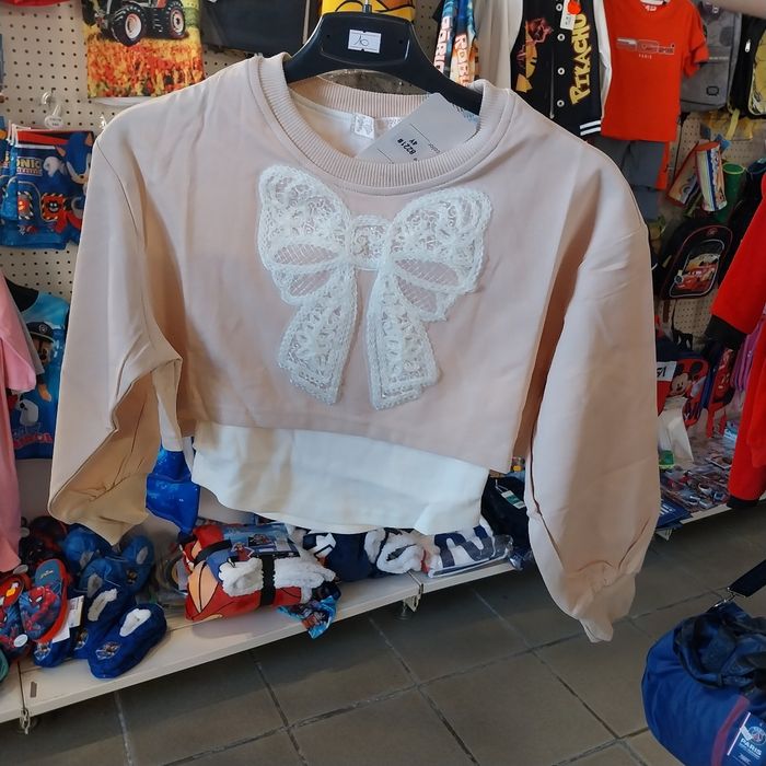 Pull neuf 4ans