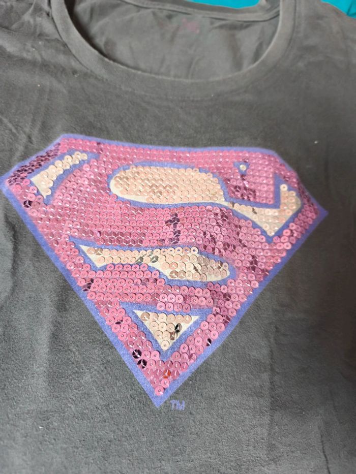 T shirt Supergirl Taille M - photo numéro 2