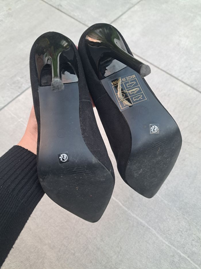 Escarpins noir talon haut en daim Nio Nio 👠 - photo numéro 10