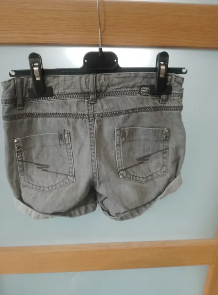 Short court en jean - Fille - 8 ans - photo numéro 2