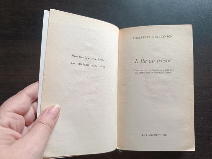 Livre L'ÎLE AU TRESOR - R.L. Stevenson - photo numéro 2