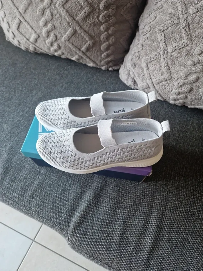 Sneakers New Run taille 40 - photo numéro 4
