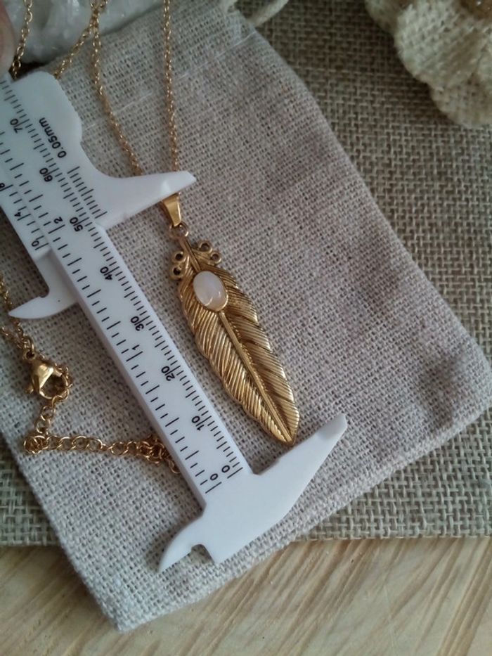 Collier pendentif plume et pierre de lune - photo numéro 2