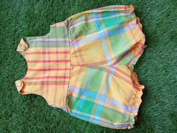 Combinaison multicolore sans manche