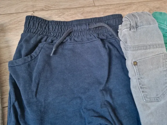 Lot 4 pantalons 2 ans, garçon, dont du neuf - photo numéro 4