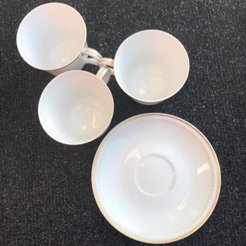 Lot 3 tasses * prix 10e * kiki60230