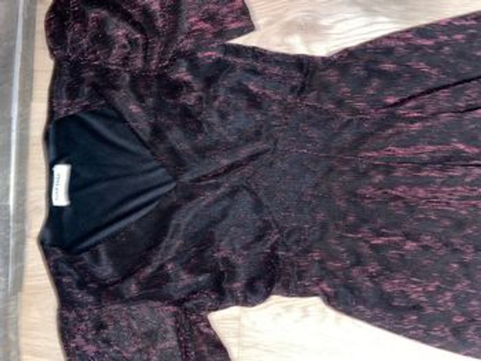 Robe Naf Naf Noire avec Paillettes Rouge Taille 34 / XS Etat neuve - photo numéro 4