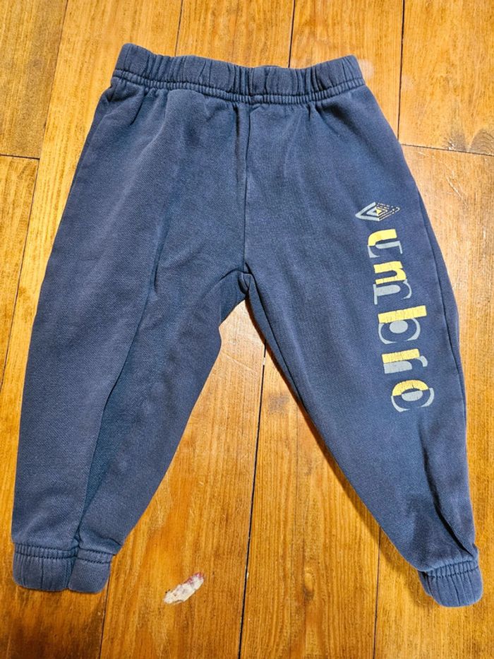 Bas de survêtement 18mois umbro