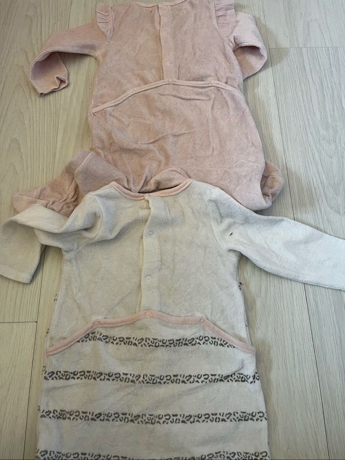 Lot 2 pyjamas velours Disney 12mois - photo numéro 6