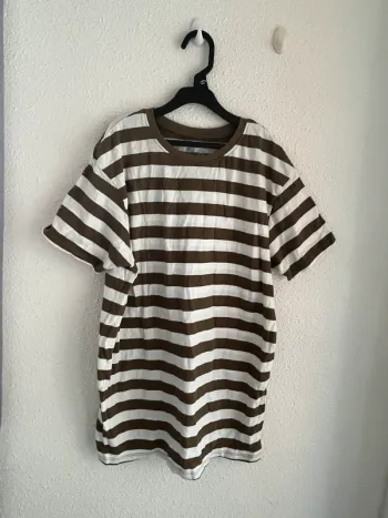 T-shirt Primark taille 12-13 ans 💫