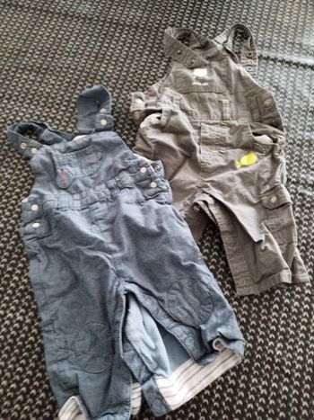 Lot de 2 salopettes taille 3 mois