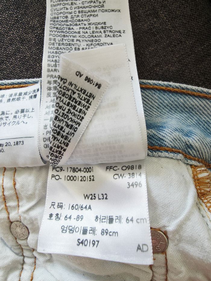 Jeans véritable Levi's 501 25x32 troué - photo numéro 7