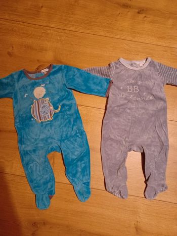 Lot 2 pyjamas 9 mois