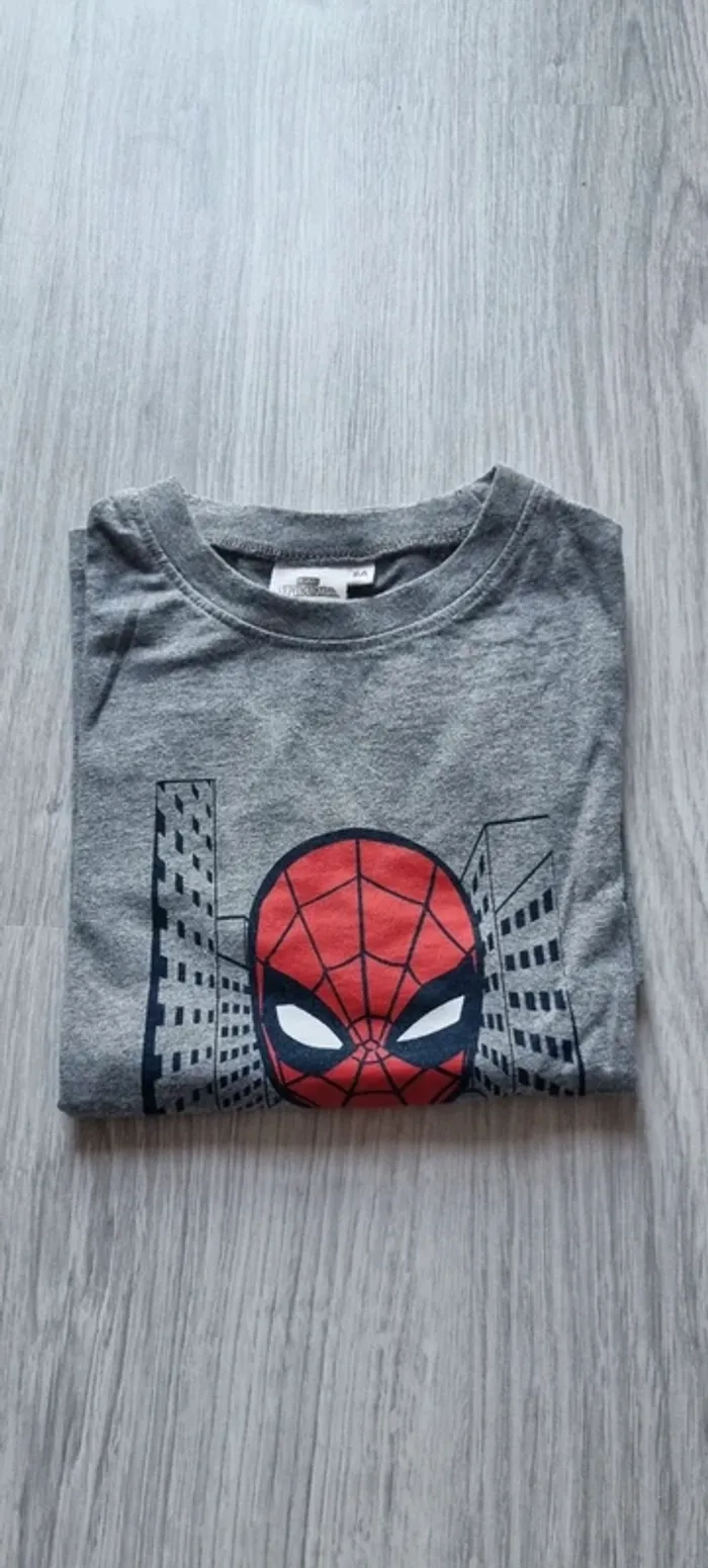 Tee-shirt ML Spiderman 8 ans