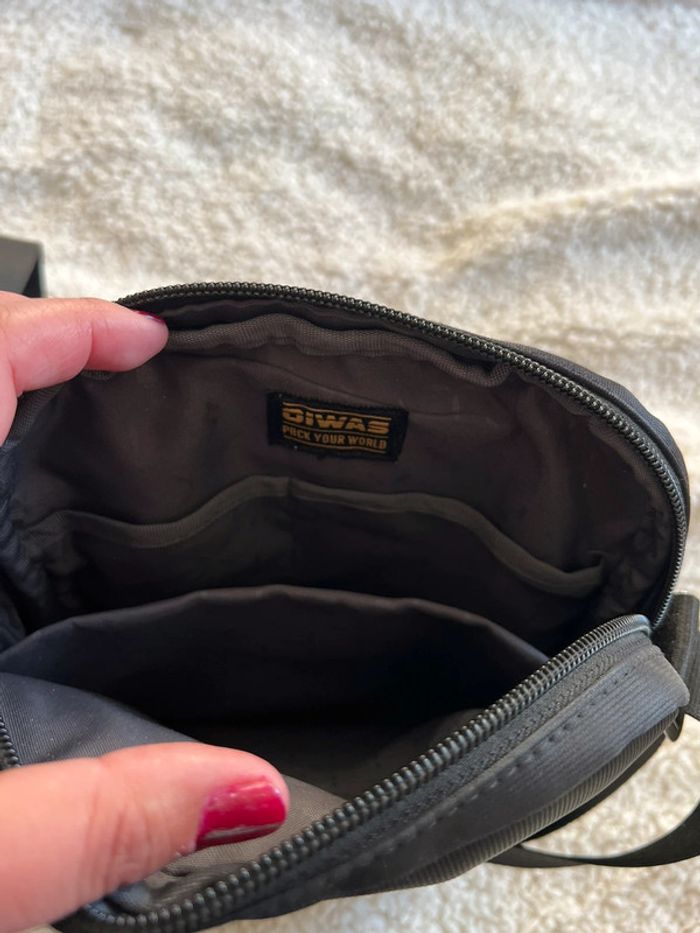 Pochette noire - photo numéro 4