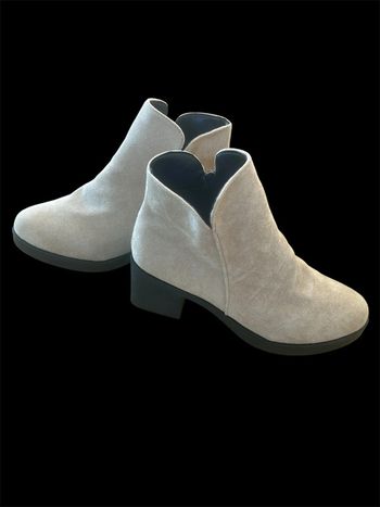 Bottine à talon beige