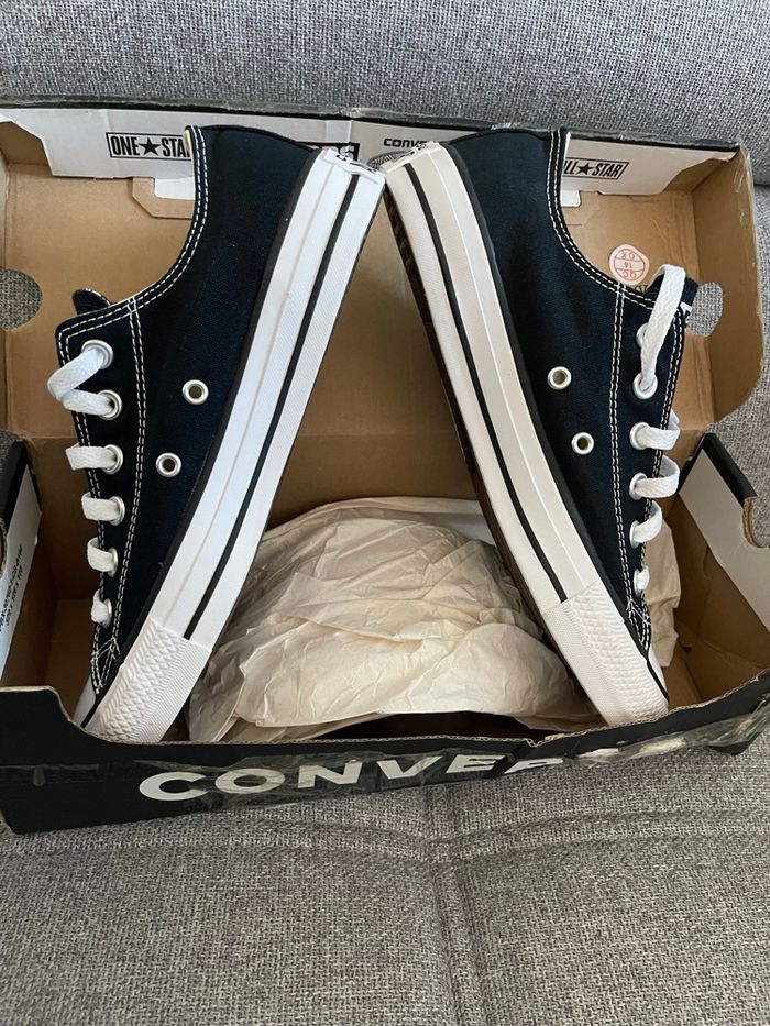Converse basse noire 39 neuve - photo numéro 3