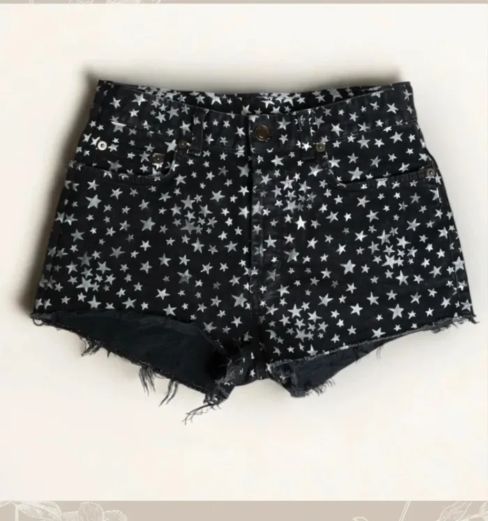 Mini short en jean noir Saint Laurent Paris – Taille 36