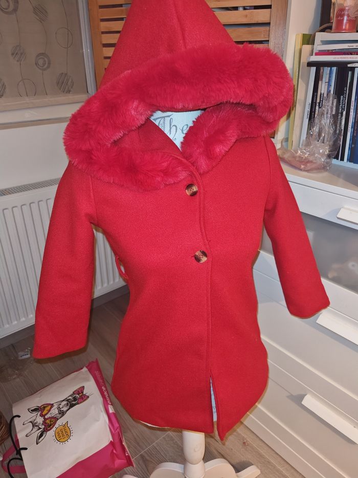 Manteau rouge