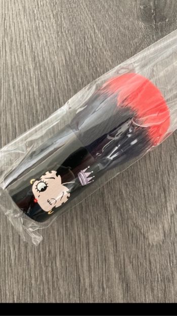 Gros pinceau maquillage Betty boop