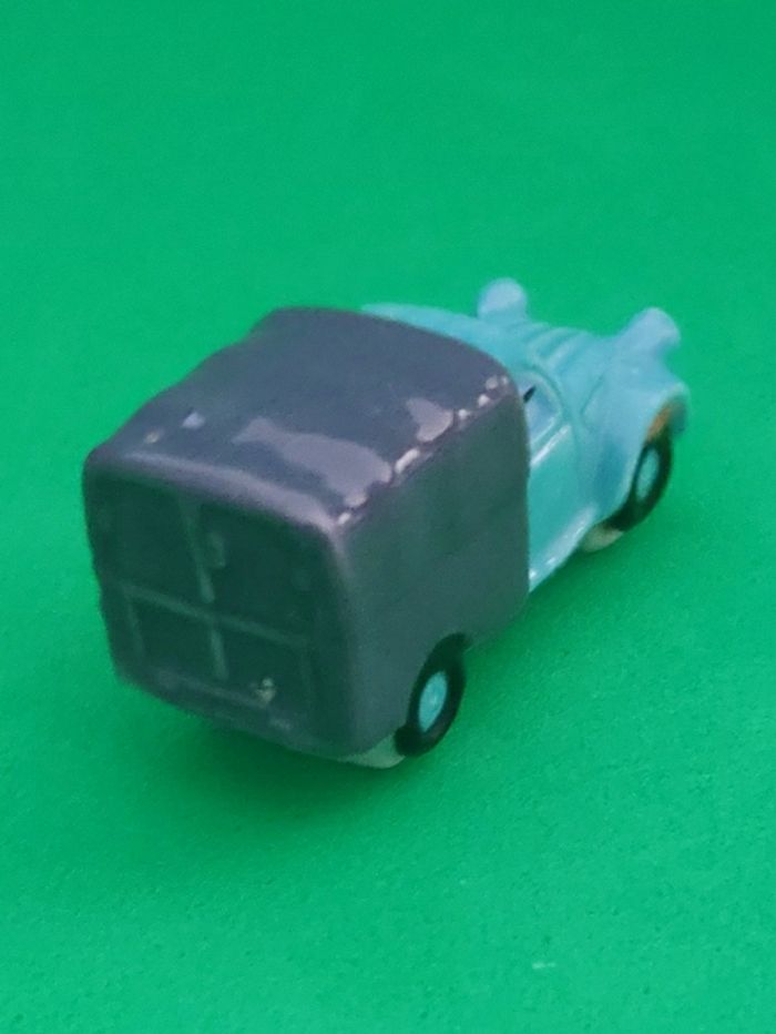 Fève Citroën 2CV utilitaire - photo numéro 3