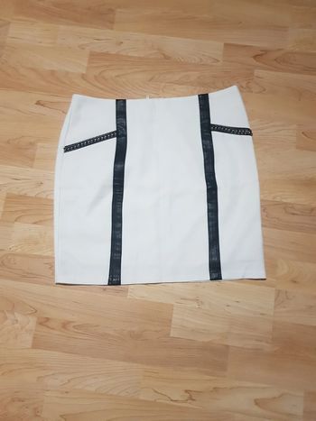 Mini jupe habillée neuve