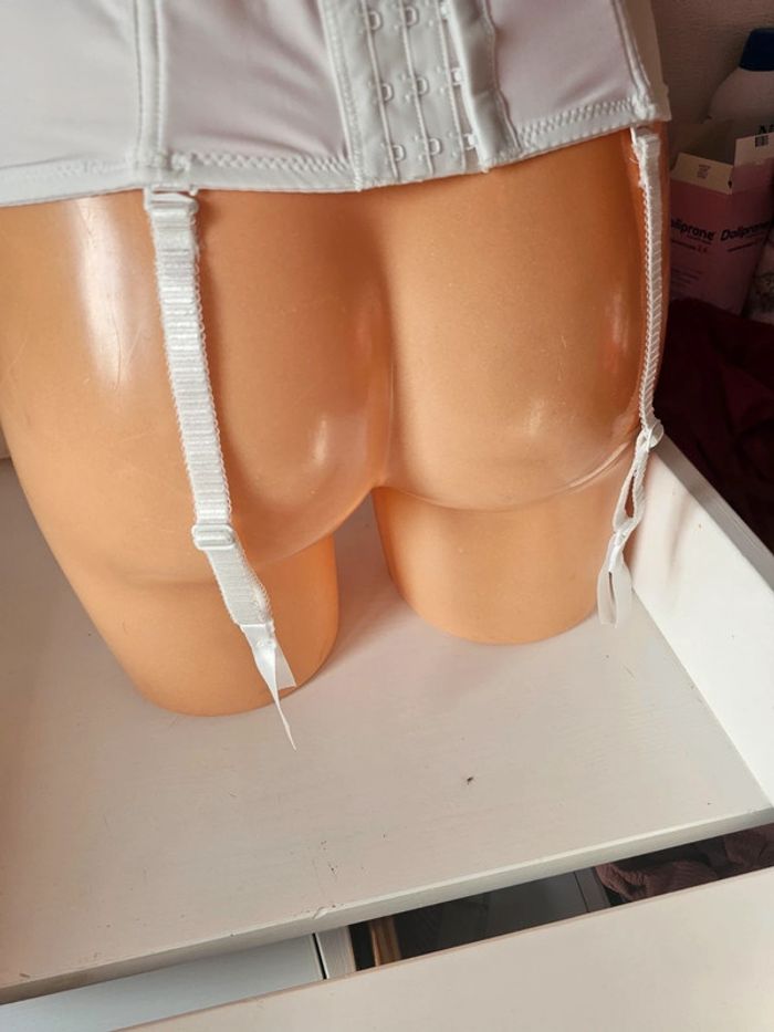 Nuisette guêpière sexy blanche, la city 85C - photo numéro 5