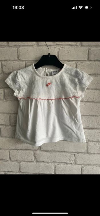 Tee shirt Zara taille 18/24 mois