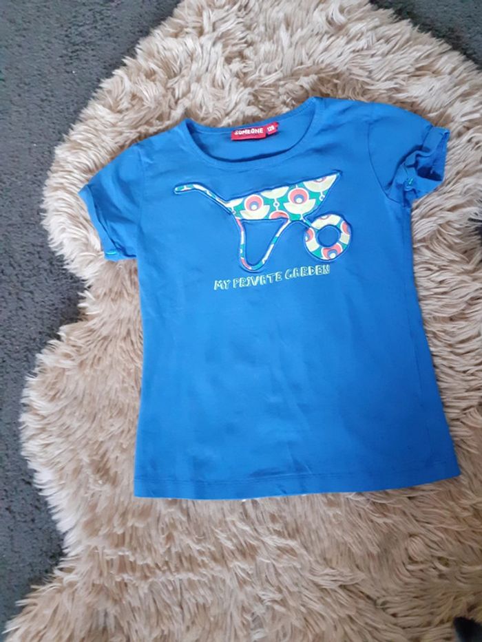 T-shirt taille 8 ans