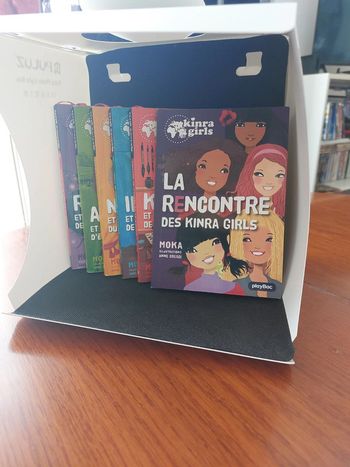 Lot 6 livres Kinra Girls