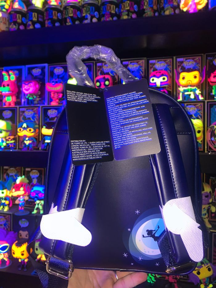 Loungefly Disney Peter Pan Moon - photo numéro 3