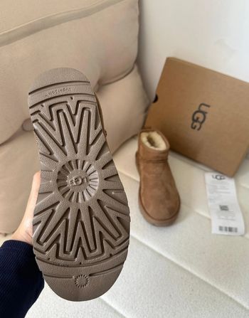 Ugg mini Snow boots