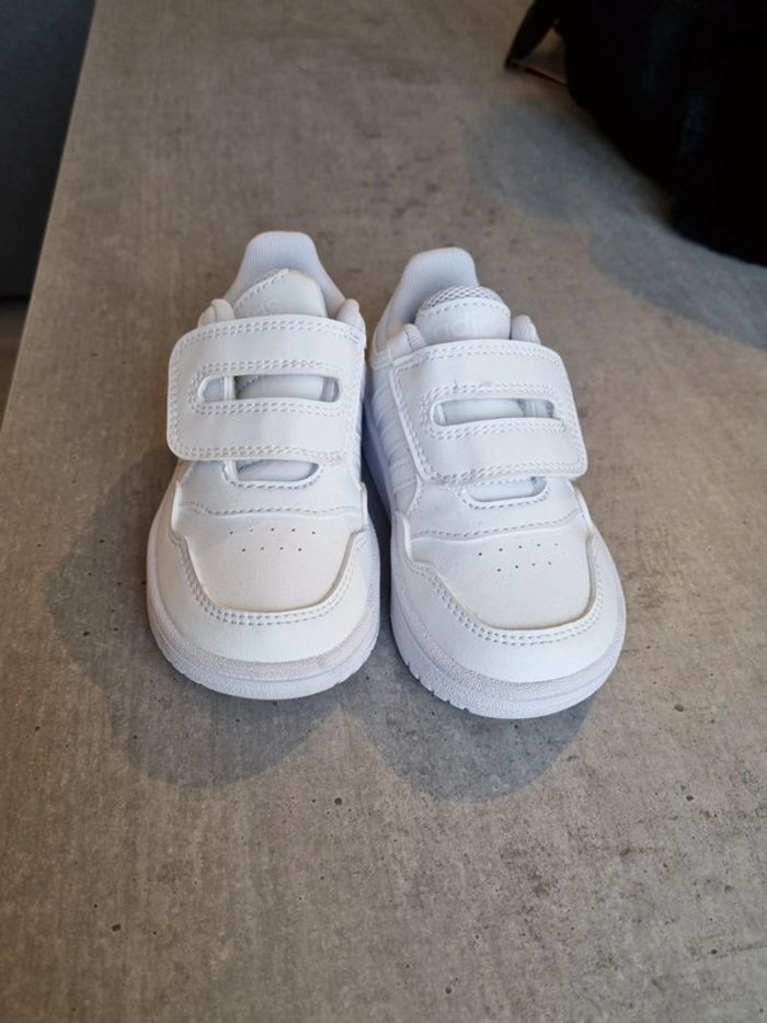 Baskets adidas enfant
