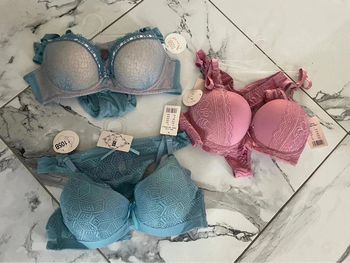 Magnifique lot de 3 ensembles lingerie