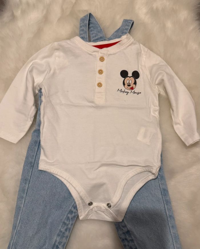 Salopette bébé en jeans - photo numéro 3