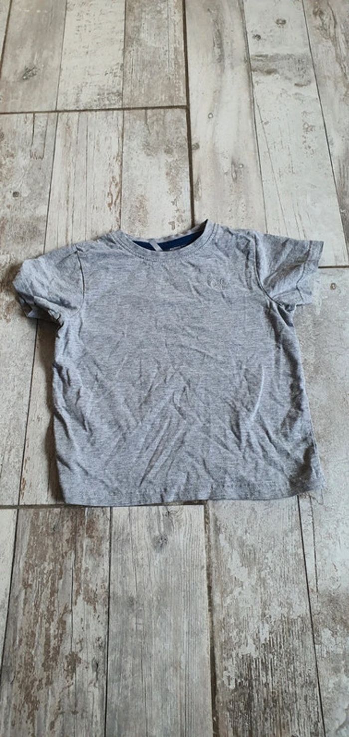 Tshirt orchestra 5 ans en très bon état