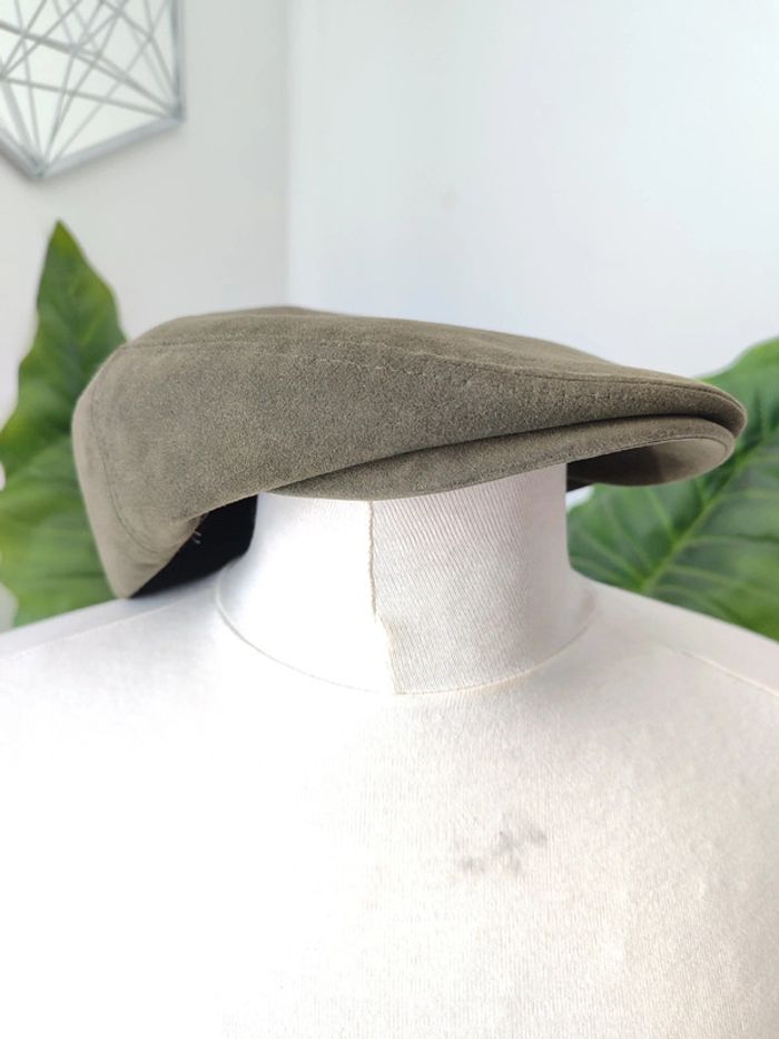 Casquette plate / béret - photo numéro 2