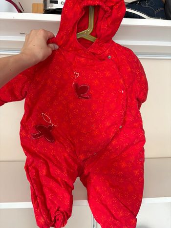 Combinaison rouge ski