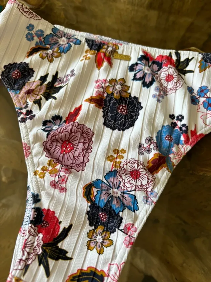 Bas de maillot de bain Roxy femme blanc fleurs Regular coverage XS - photo numéro 4