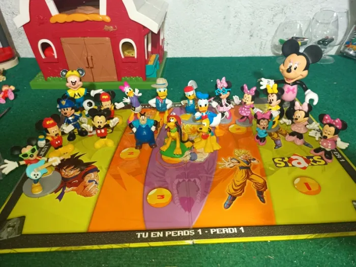 Lot de figurines Disney ( Donald's /mickey /mini /plutôt)