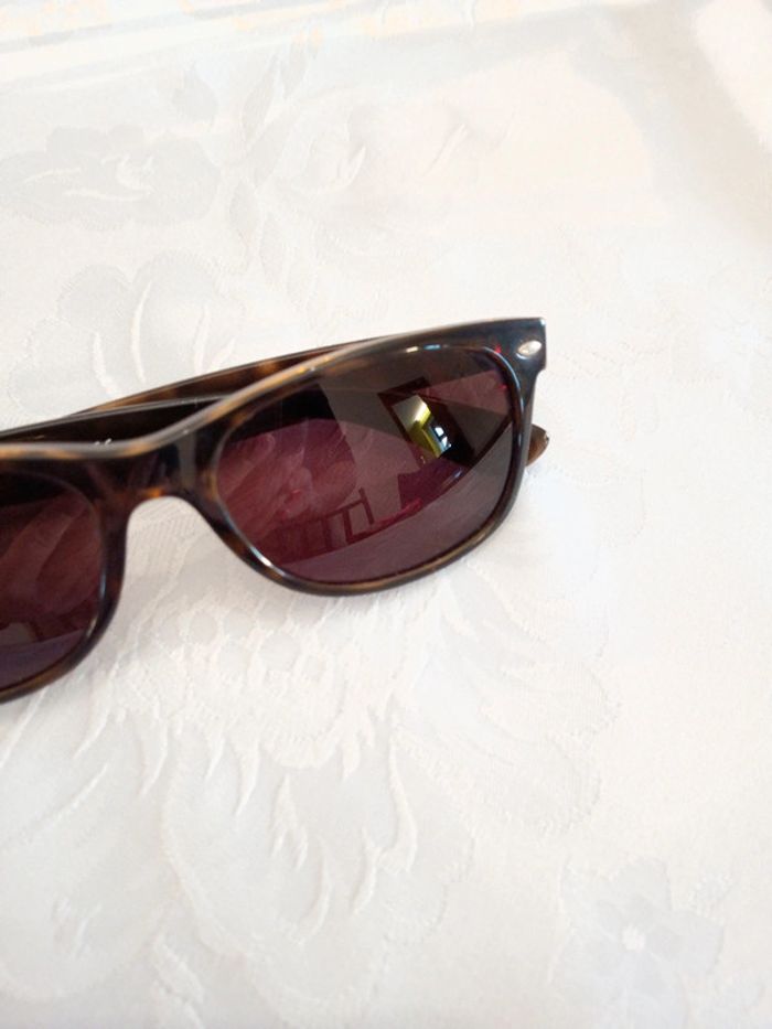 Lunettes de soleil Ray-Ban authentiques fabriquées en Italie - photo numéro 4